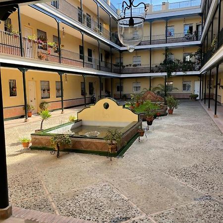 Apartamento En Calle Rocio-Triana Apartman Sevilla Kültér fotó