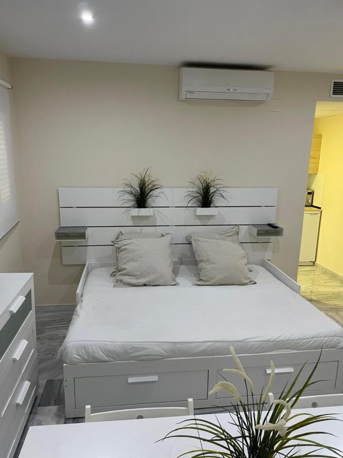 Apartamento En Calle Rocio-Triana Apartman Sevilla Kültér fotó